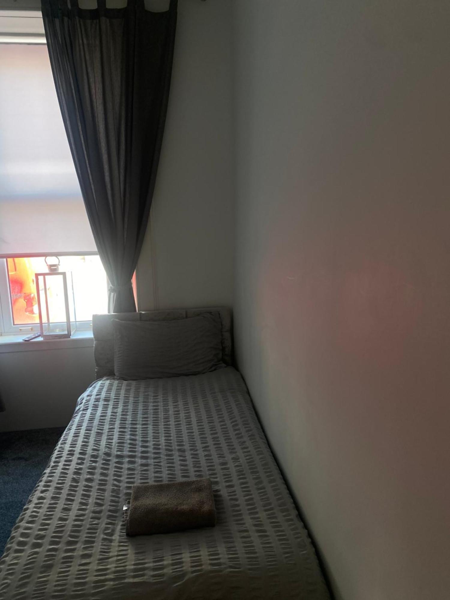 Appartement Maze Beach Getaway à Ayr Extérieur photo